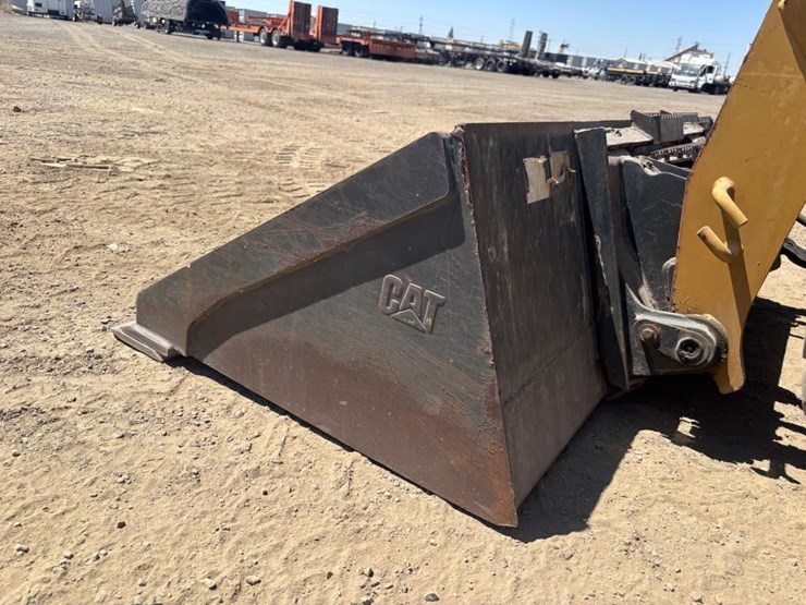 2019-caterpillar-272d2-image-9