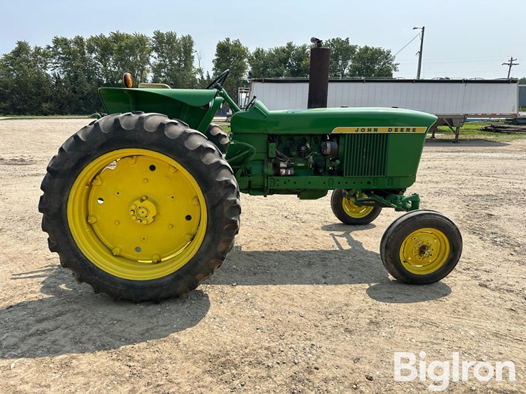 1970-john-deere-2520-image-4