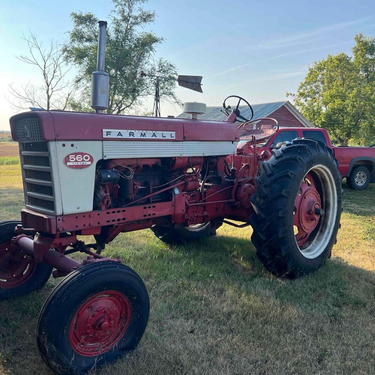 INTERNATIONAL 560