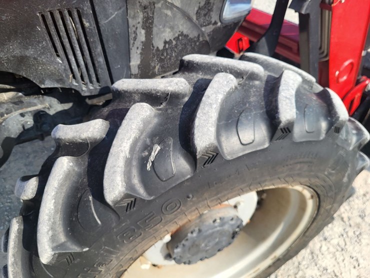 2016-case-ih-farmall-75c-image-42