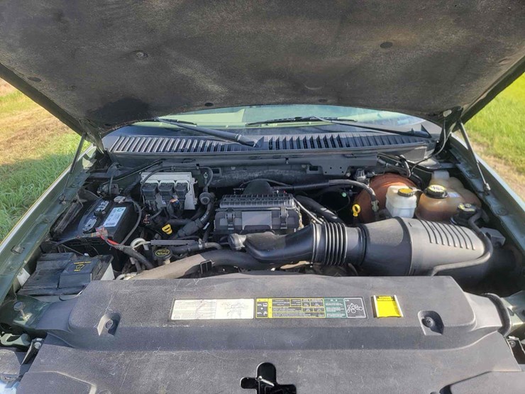 2005-ford-expedition-image-15