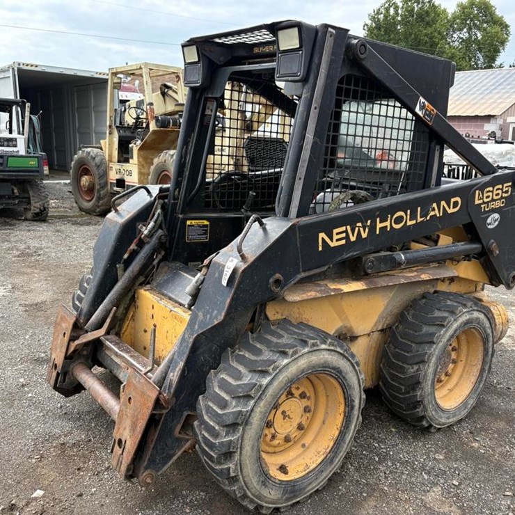 NEW HOLLAND LX665