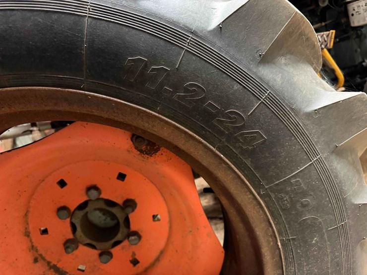 245-kubota-tractor-image-10