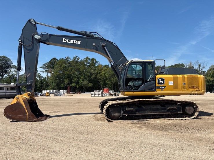 #16331-•-2023-deere-350p-hydraulic-excavator-image-2