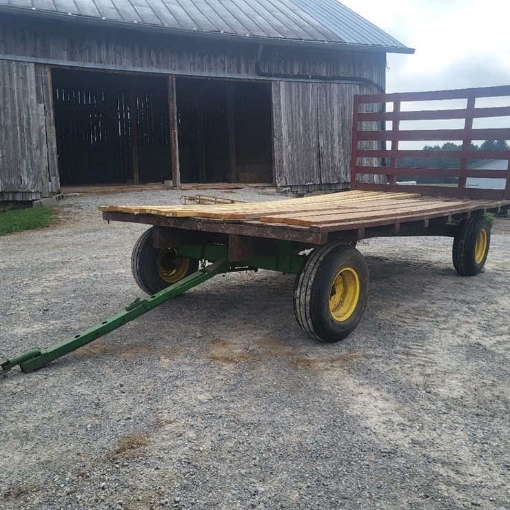 Hay Wagon w/Running Gear