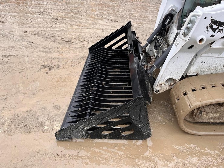 wildcat-72"-smooth-edge-skid-steer-skeleton-bucket-image-3