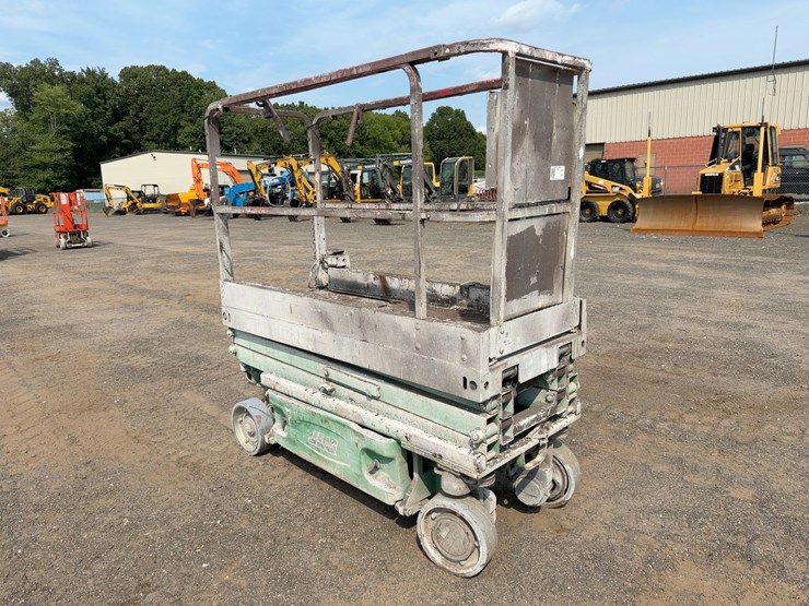 2007-jlg-1930es-image-4