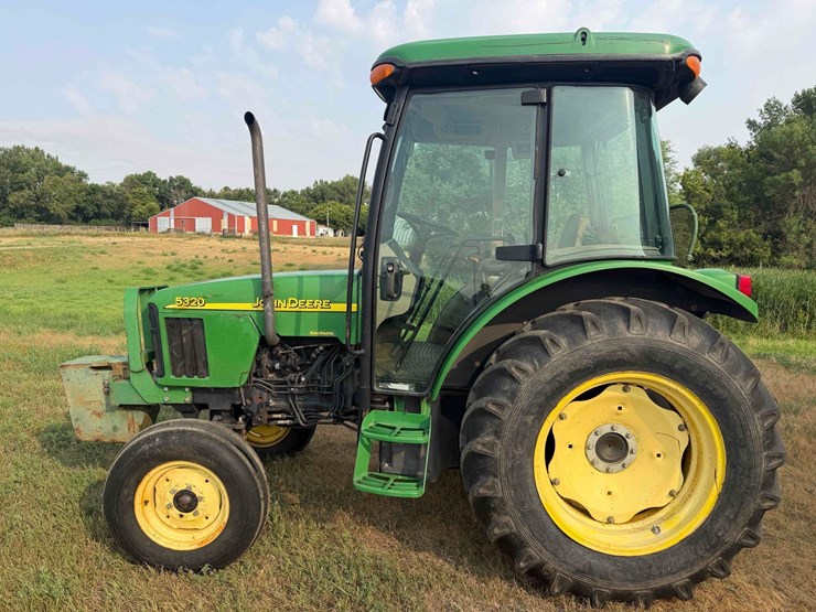 john-deere-5320-image-2