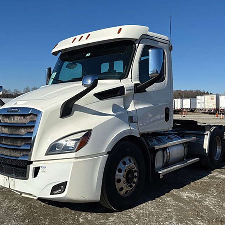 2019 FREIGHTLINER CASCADIA 116