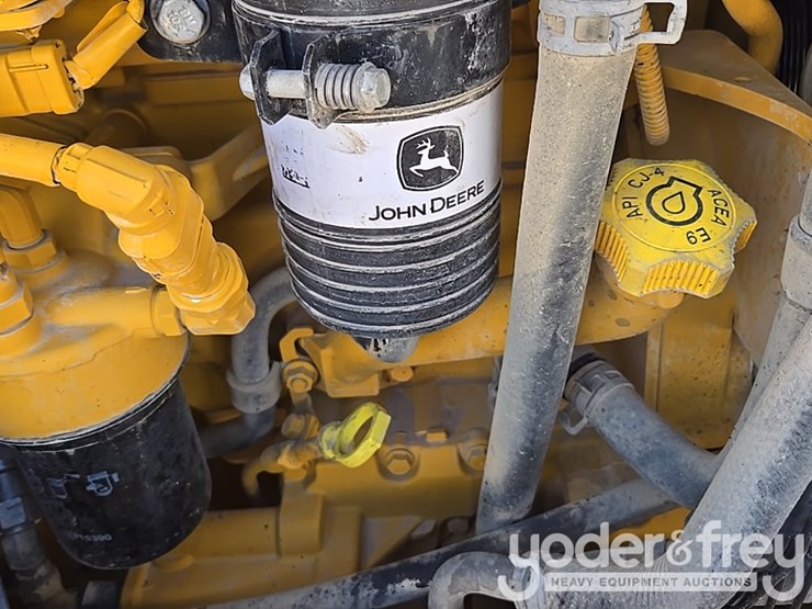 2019-deere-310sl-image-45