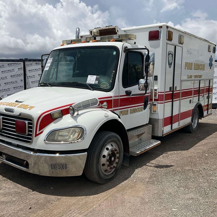 2004 FREIGHTLINER M2 106
