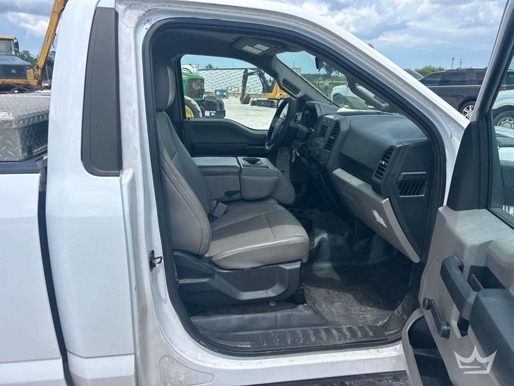 2017-ford-f150-image-19