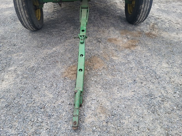 hay-wagon-w/running-gear-image-9