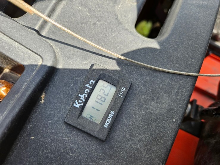 kubota-zd326s-image-17