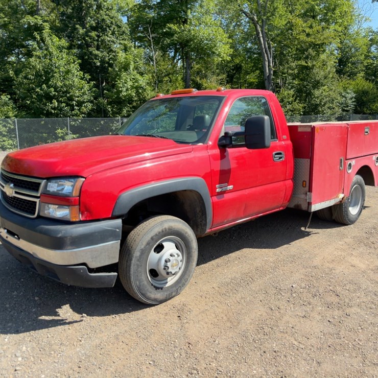2005 CHEVROLET 3500