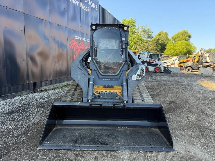 2020-deere-333g-image-7
