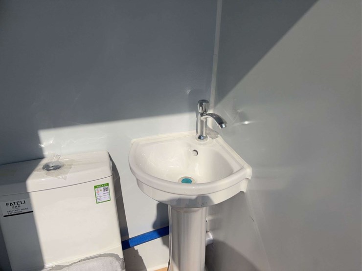 mobile-toilets-image-11