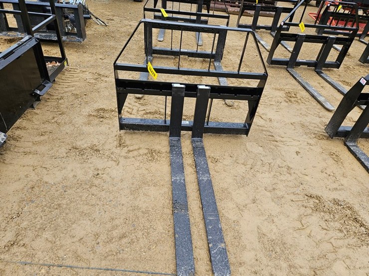 #221-•-kivel-48"-3500-lb-pallet-fork-image-8