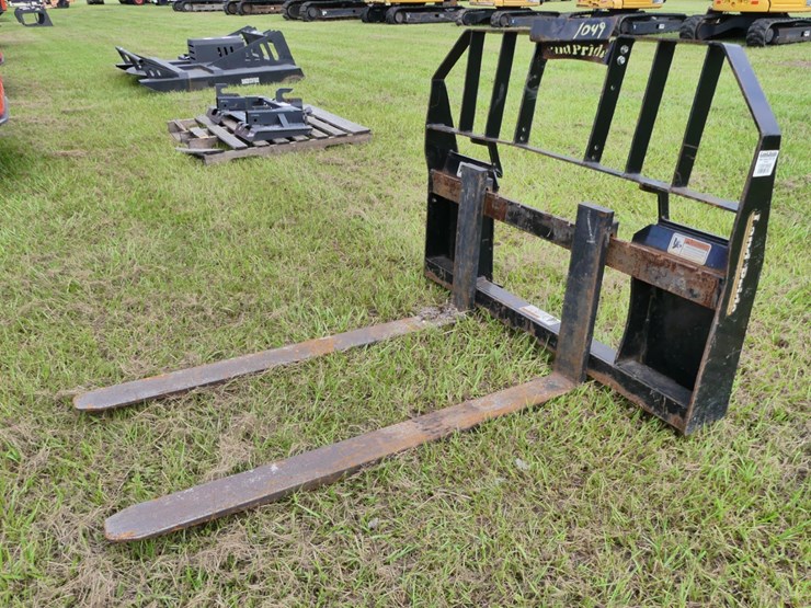 landpride-qa-pallet-forks-image-1