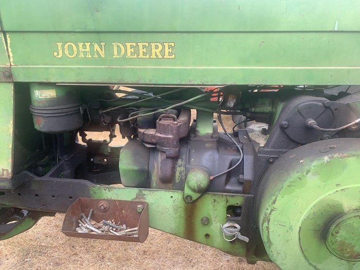 john-deere-70-image-9