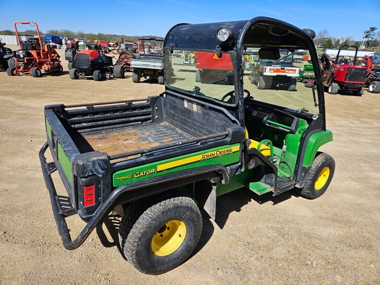 john-deere-gator-image-5