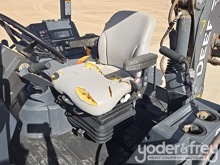 2019-deere-310sl-image-50