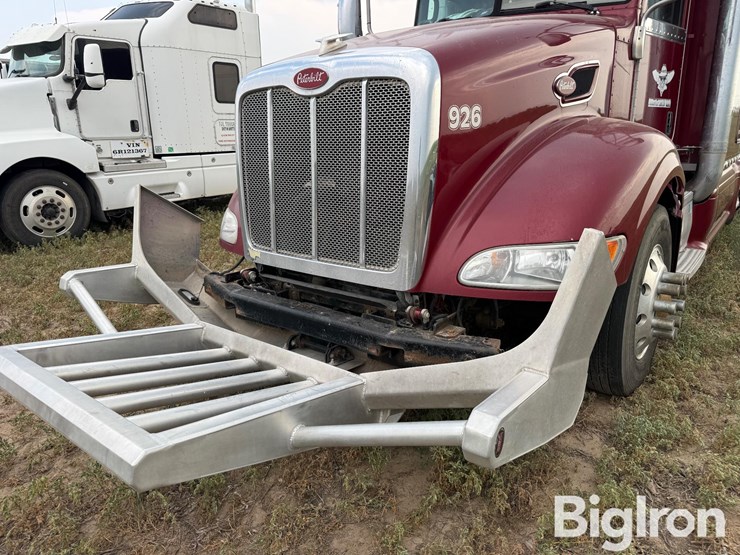 2011-peterbilt-386-image-18