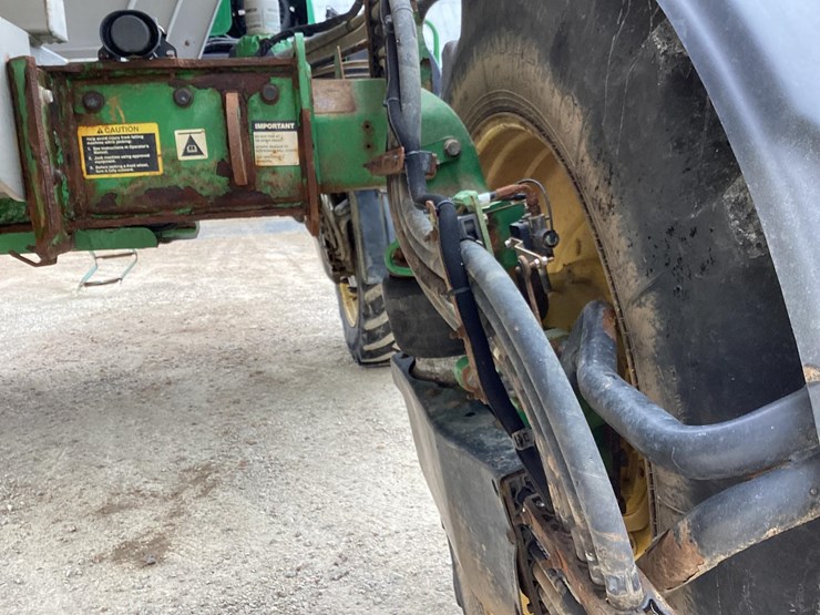 2020-john-deere-r4045-image-52