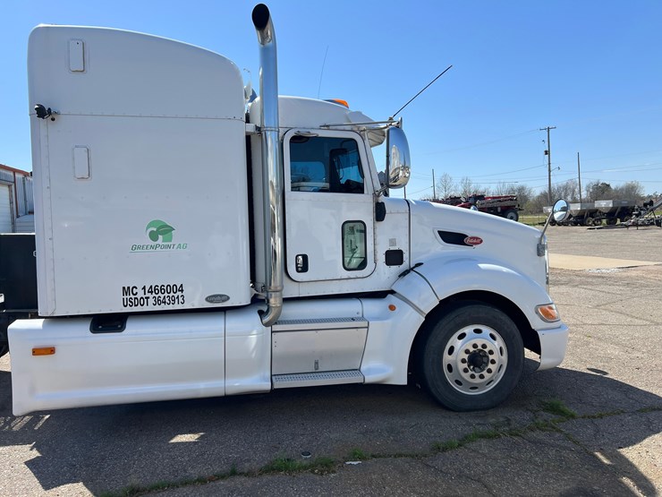 2011-peterbilt-386-image-12