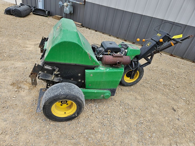 800-john-deere-800-image-2