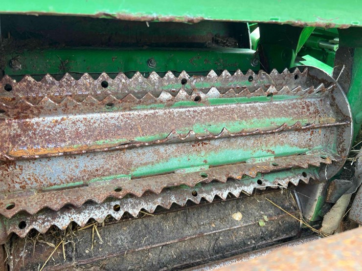 john-deere-3975-image-10