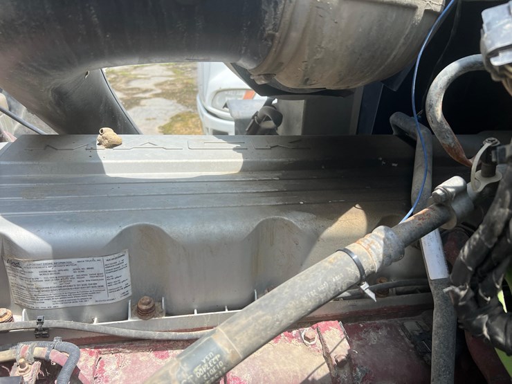 mack-cxu-tender-truck-image-10
