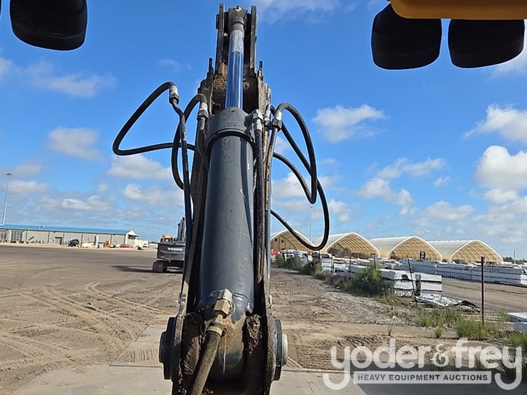 2019-deere-310sl-image-32
