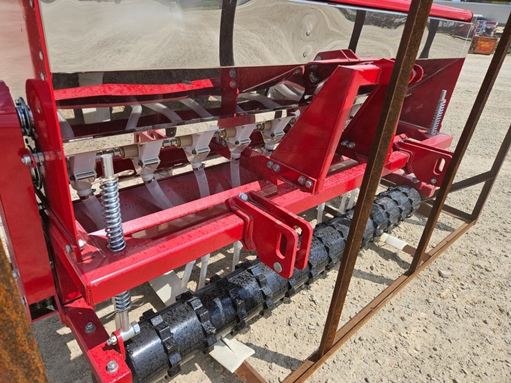 #6899-•-new-agt-stsd10-seeder-image-10