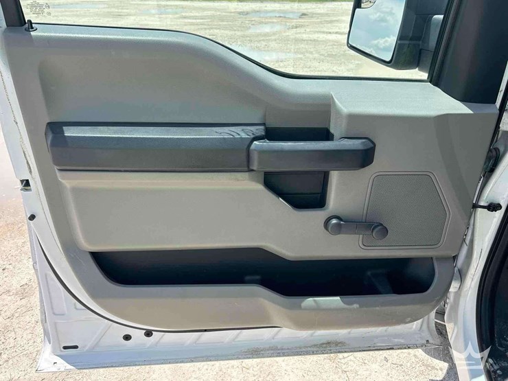 2017-ford-f150-image-11