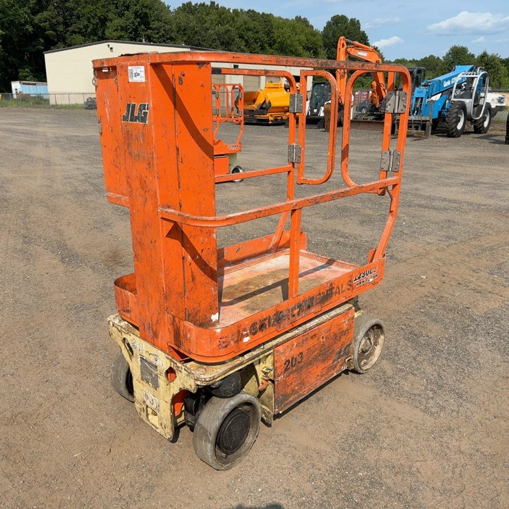 JLG 1230ES