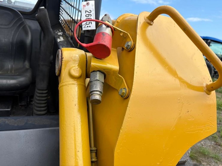 john-deere-250-image-7