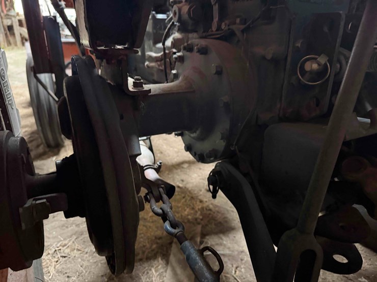 245-kubota-tractor-image-25