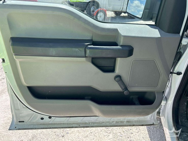 2017-ford-f150-image-11