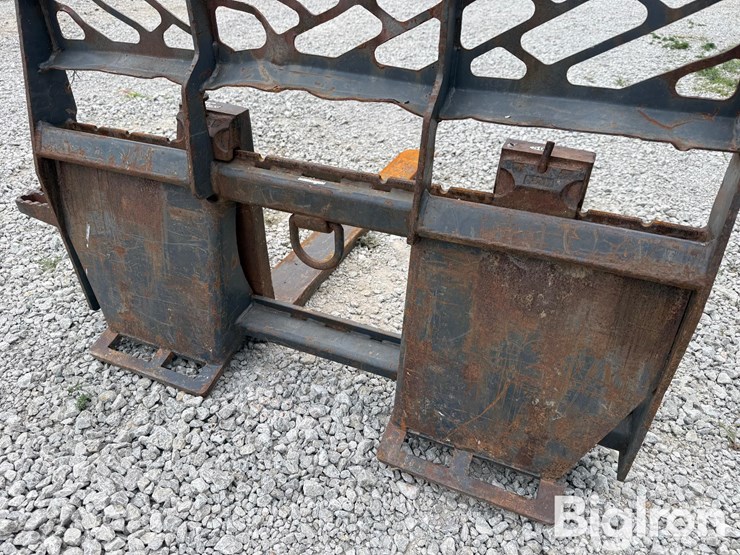 titan-machinery-pallet-forks-image-13