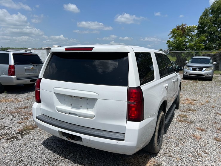 chevrolet-tahoe-image-5
