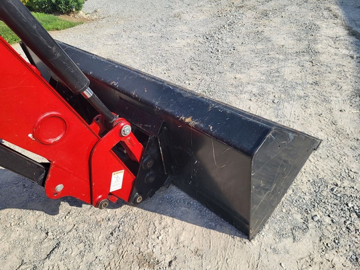 2016-case-ih-farmall-75c-image-48
