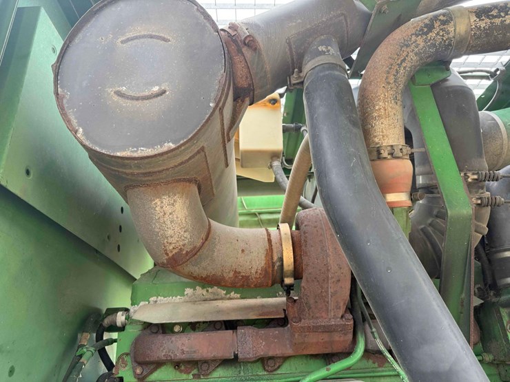 2005-john-deere-7400-image-34