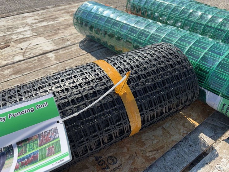 black-plastic-mesh-safety-fencing-roll-image-3