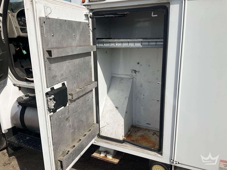 2013-international-durastar-4300-image-18
