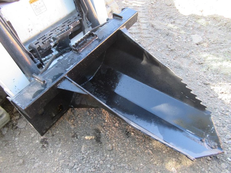 wildcat-skid-steer-stump-bucket-image-4