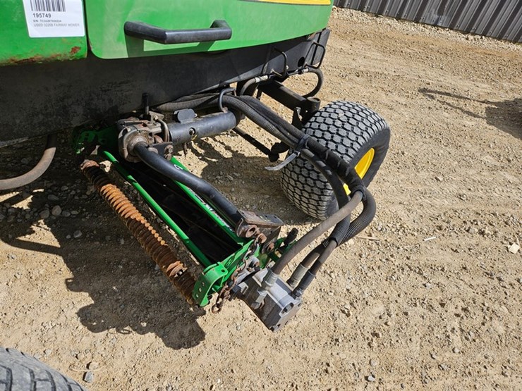 john-deere-3225b-image-12