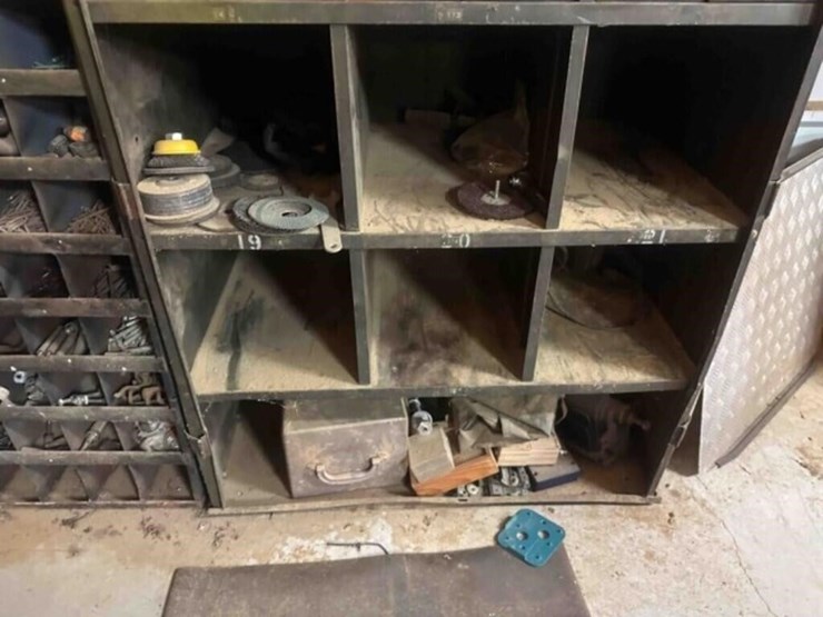 metal-storage-cabinet-image-3