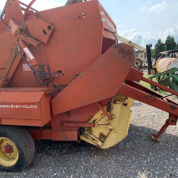 NEW HOLLAND 846