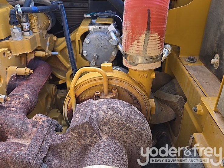 2019-caterpillar-336-image-63